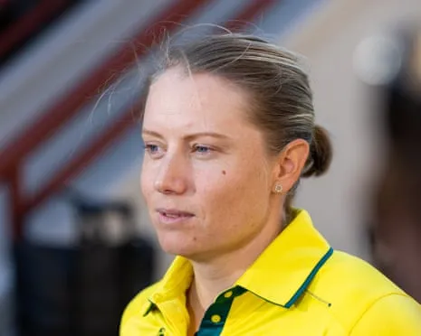 The Australian Women's Cricket Team Suffers Unprecedented Heavy Defeat to Indian Side