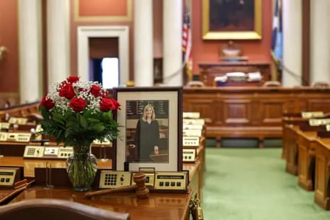 Minnesota Citizens Visit Election Sites to Occupy Seat of Slain Lawmaker